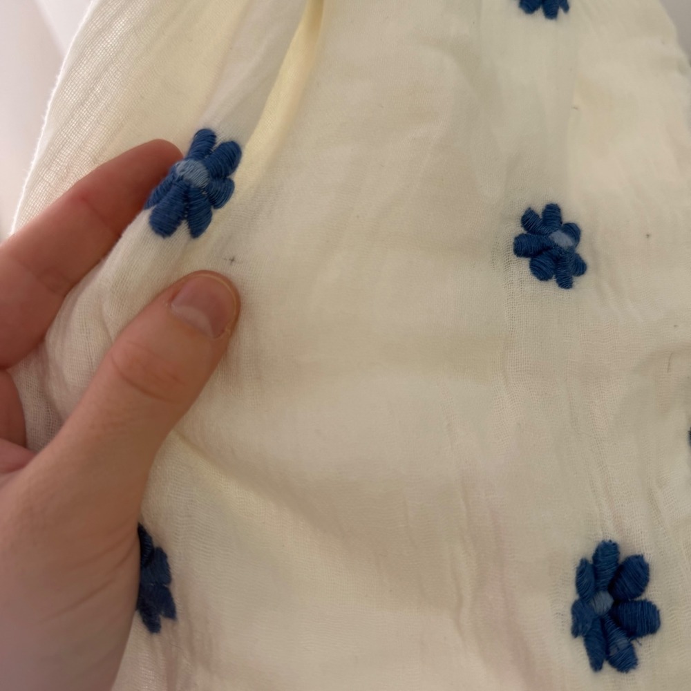 Free People Dahlia Embroidered Maxi Dress White Blue Floral Smocked XS Boho - Picture 5 of 10